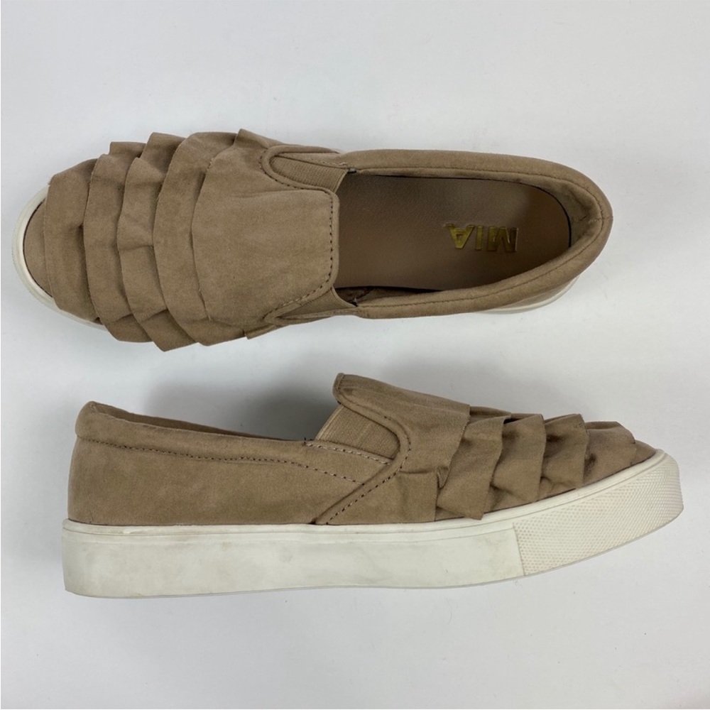 MIA / Beige Ruffled platform slip on shoes